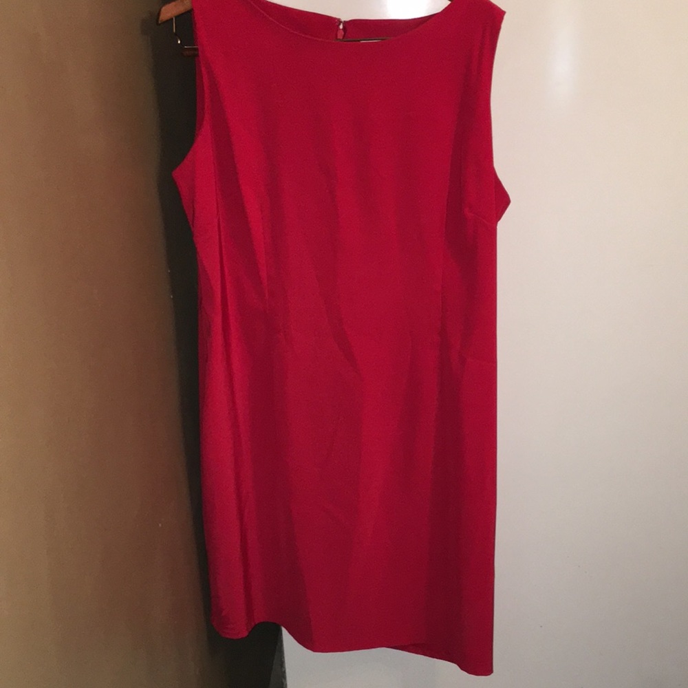 Ladies Red Plus Size Sheath Dress